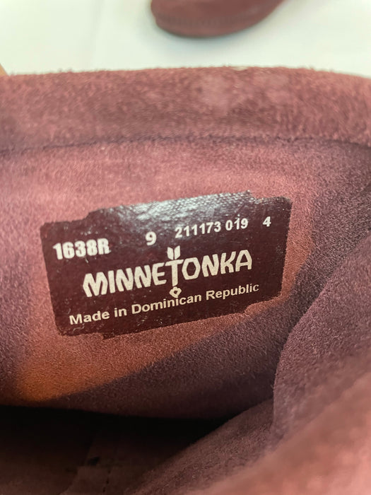 Minnetonka women’s suede boots